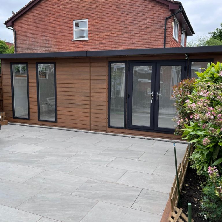 Bards 20' x 14' Othello Bespoke Insulated Garden Room - Composite